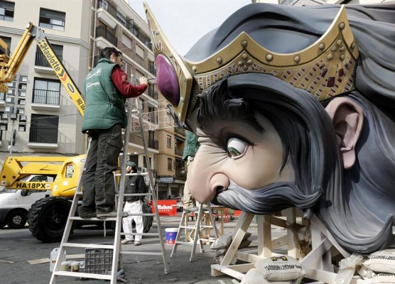 Valencia se plantea “llamar a la puerta” de las televisiones privadas por el trato de RTVE a las Fallas