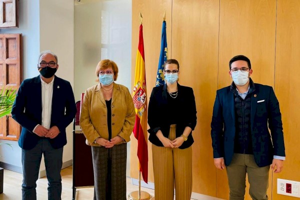 Benaguasil, Vilamarxant y Pedralba se reúnen con la delegada de Gobierno para tratar la CV-50