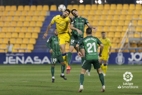 El Castellón truncó su racha favorable a domicilio en Alcorcón
