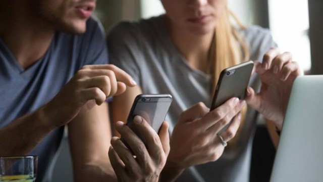 Nace el 'síndrome del teclado cambiado': usar las teclas del teléfono como si fuesen del ordenador