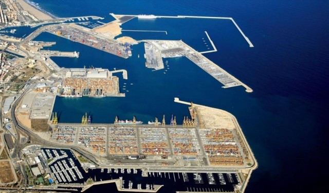 Bonig se muestra a favor de la ampliación del Puerto de València 