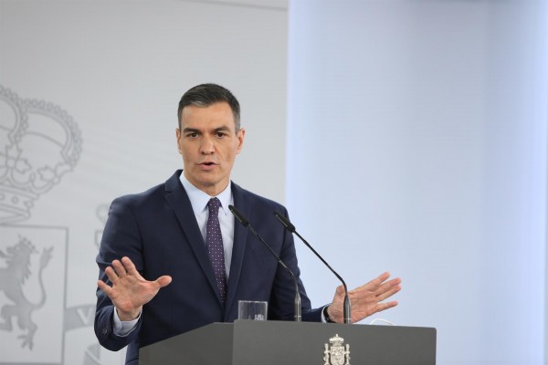 
Sánchez admite que subirá impuestos para amoldar los intereses de las CCAA 