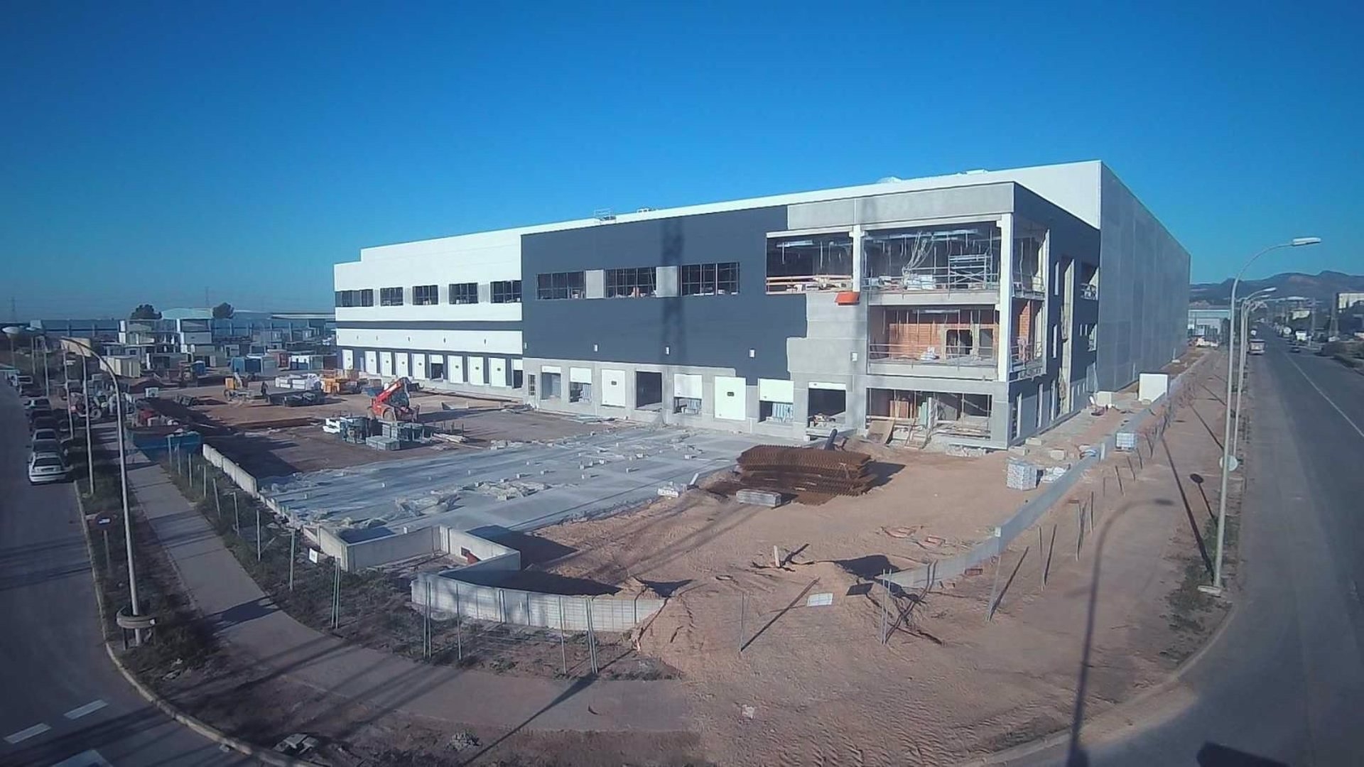 Nave del Grupo Aza en Sagunto. Foto: GRUPO AZA - 