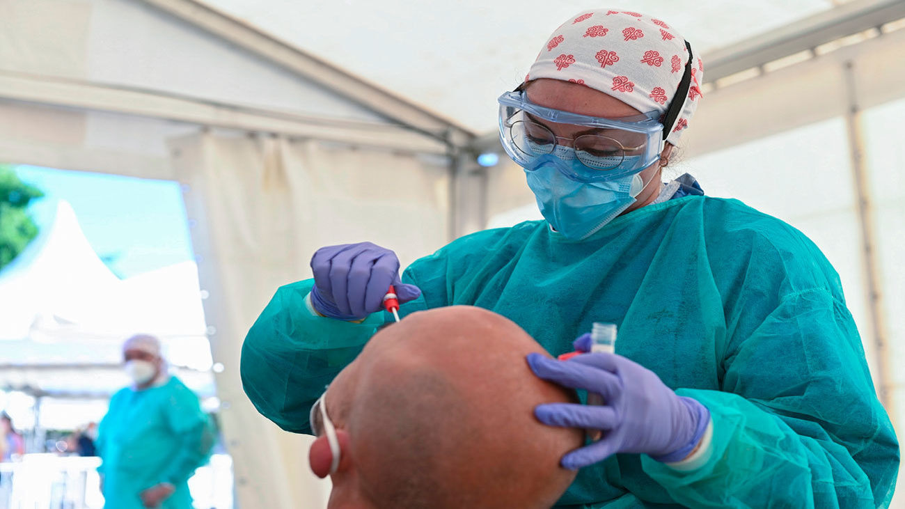 ¿Dónde está la prevención? Sanidad hace seis veces menos test que en enero