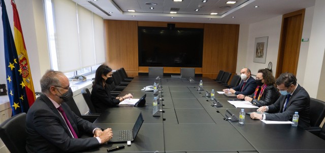 Adif y APC marcan la hoja de ruta que acelere las inversiones de la intermodalidad marítimo-terrestre desde Escombreras
