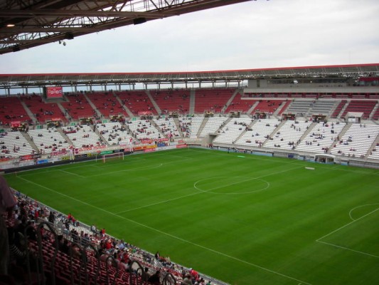 El estadio del Real Murcia se convertirá en un punto masivo para vacunar a 2.000 murcianos al día