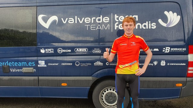 Ferrán Robert, del equipo murciano Valverde Team-Terra Fecundis, lidera la Copa de España élite