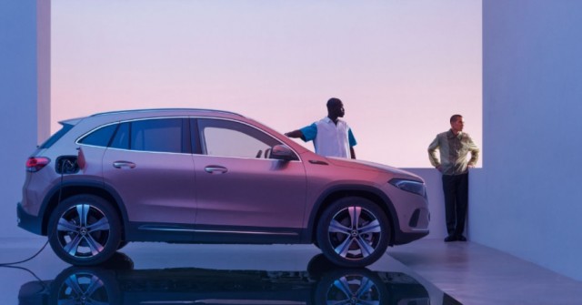 Mercedes-Benz Valencia crea un test para conocer la gama EQA