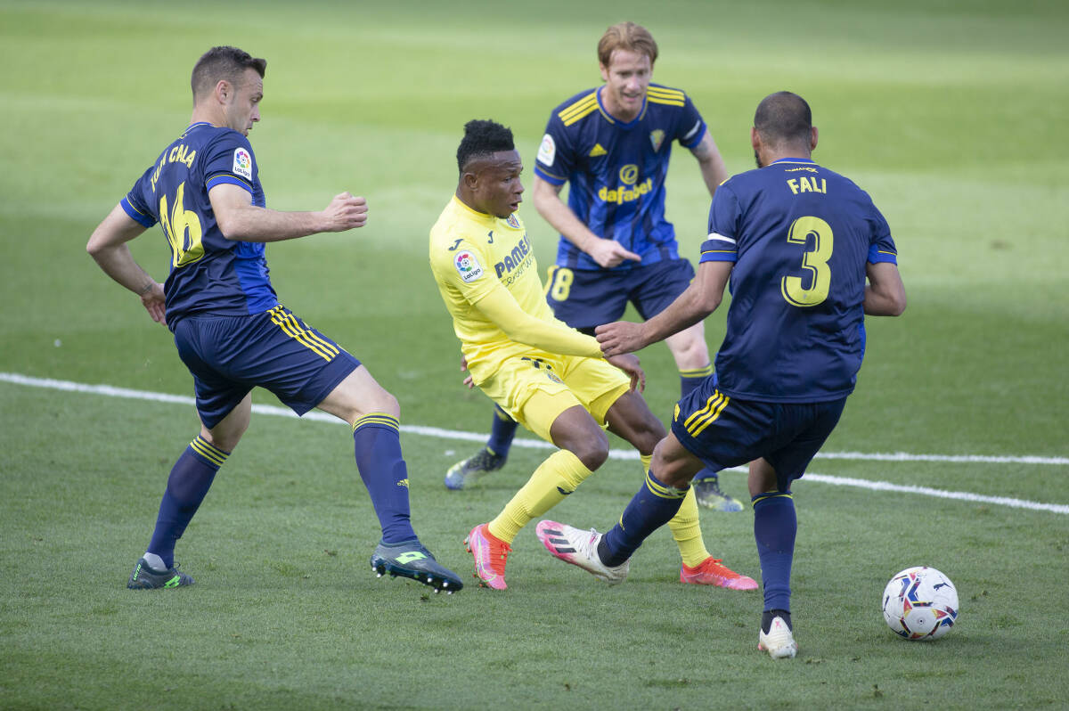 El Villarreal busca reforzar sus aspiraciones europeas a costa de un necesitado Osasuna 
