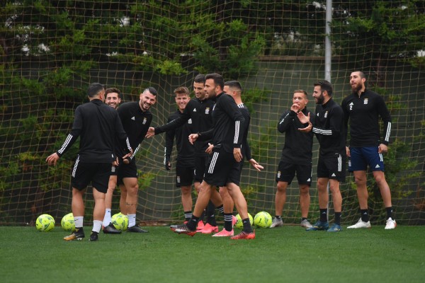 Datkovic entra en una convocatoria sin Andújar, David Simón, De la Bella, Clavería y Coulibaly