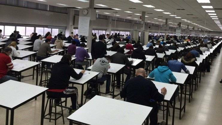 La Generalitat celebra este mes 31 exámenes de oposición para cubrir 349 plazas