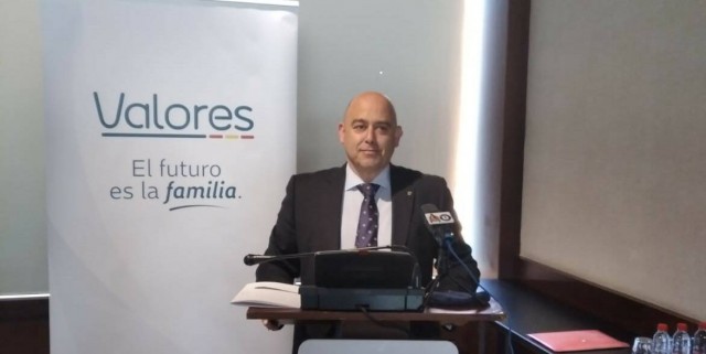 Valores propone a Campuzano un documento de 'consentimiento expreso' para que lo hagan valer los padres