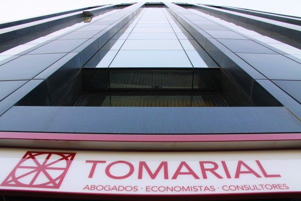 Tomarial amplía su sede y crea una zona de atención al cliente con cuatro salas polivalentes