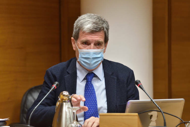 Puertos del Estado avala la DIA para ampliar el Puerto de Valencia, pero le recomienda actualizarla