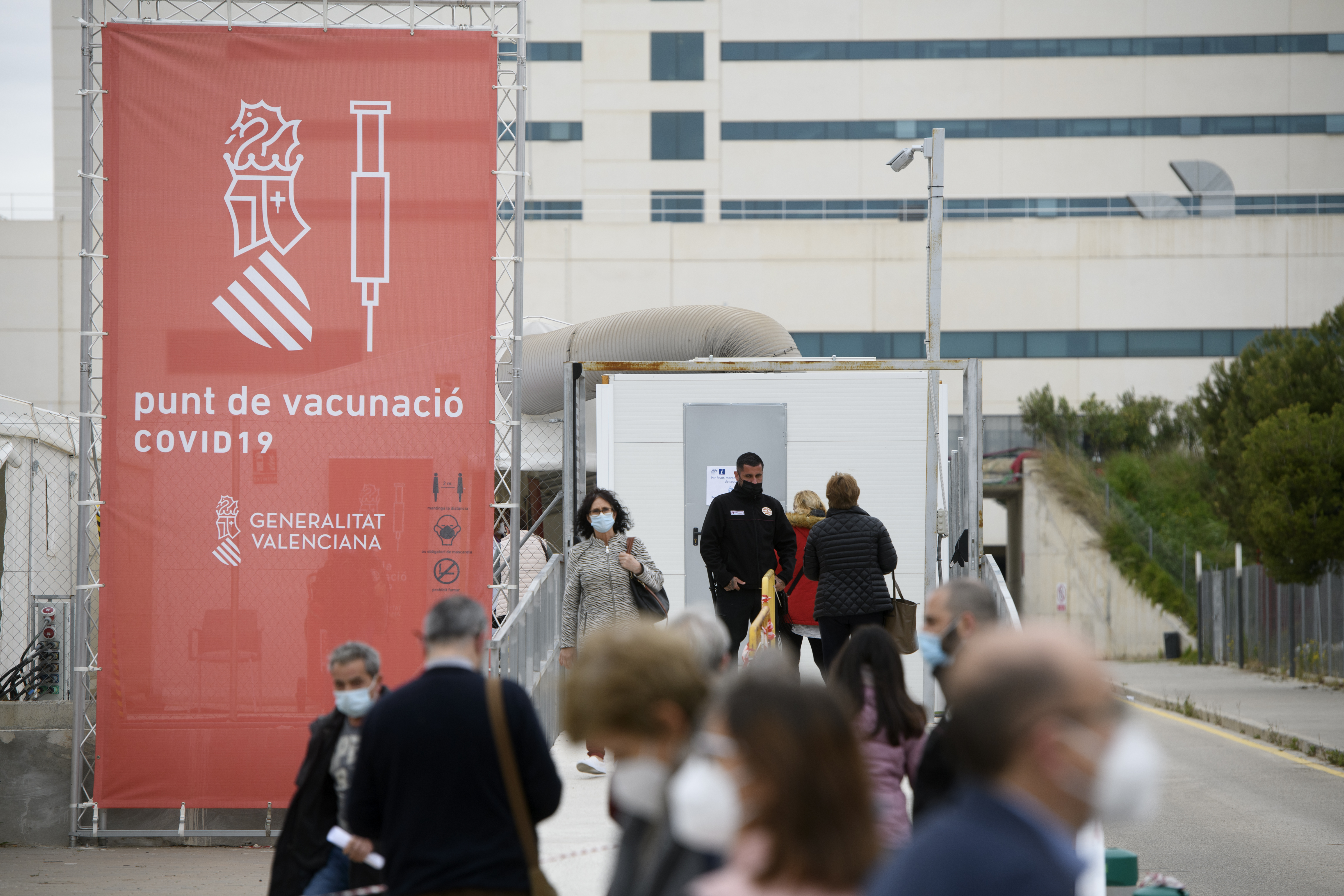 Movilidad trabaja para establecer transporte gratuito hasta los puntos de vacunación masiva