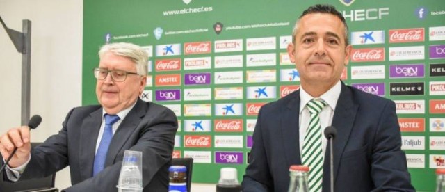Diego García cumple un año al frente del Elche en busca de la estabilidad