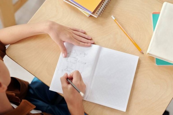 El proyecto Incai de Aiju desarrolla métodos con IA para mejorar educación de adultos