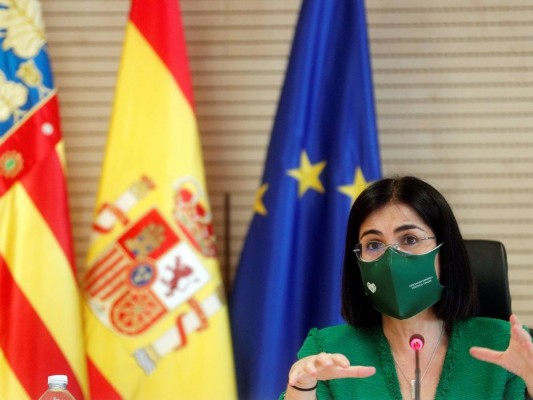  Sanidad propone a las CCAA vacunar con AstraZeneca solo a los mayores de 60 años