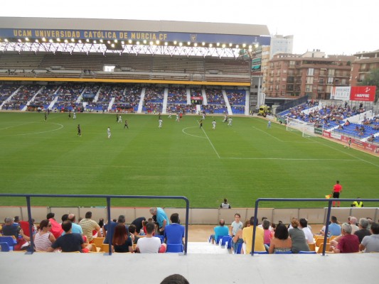 El UCAM CF regala dos entradas por abonado y el Real Murcia un descuento del 10%