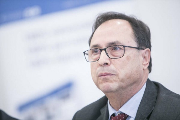Montero levanta el control sobre la Tesorería de la Generalitat al cumplir con el pago a proveedores