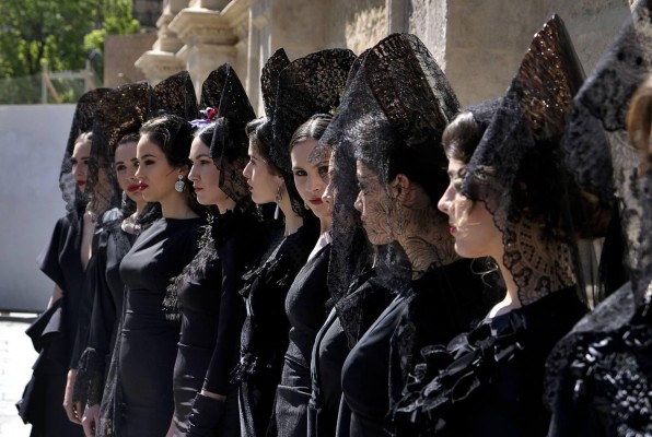  Hablemos de Protocolo: La mantilla