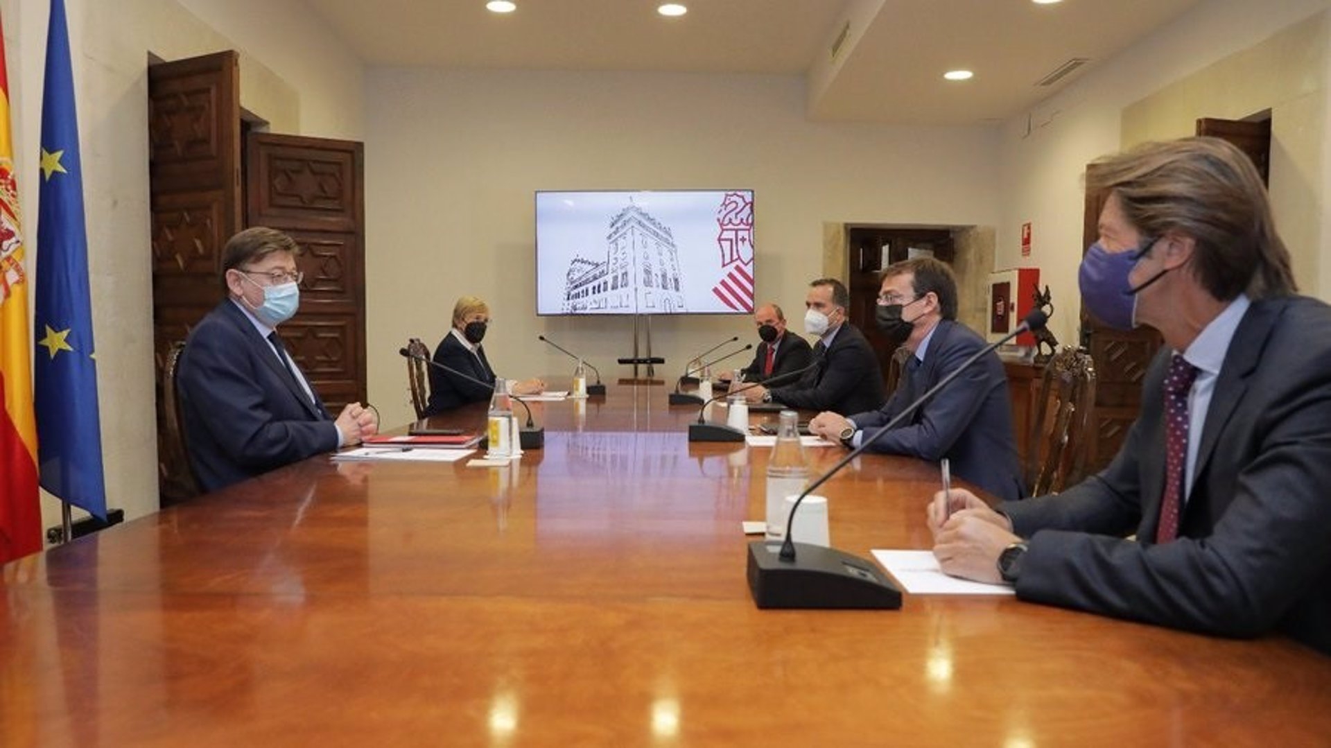  Janssen se compromete con Puig a enviar 2 millones de dosis hasta septiembre a la Comunitat