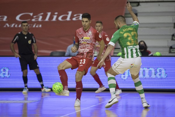 Pacheco firma el quinto mejor gol de Primera y Darío Gil está en el quinteto ideal