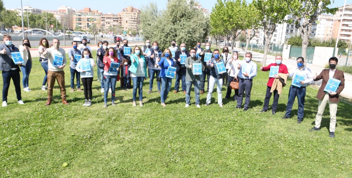 Escenografía de la candidatura de Marta Barrachina durante la presentación de los avales de este lunes. - 