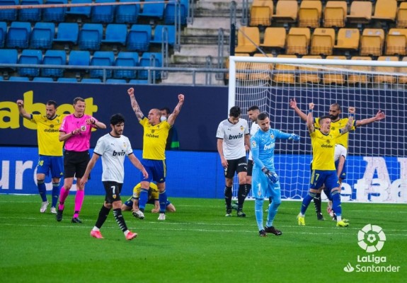 El Valencia encadena cuatro derrotas a domicilio ocho temporadas después