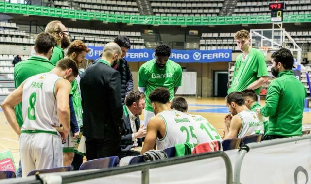 El TAU Castelló se enfrenta al difícil Liberbank Oviedo en su camino hacia los 'play off'