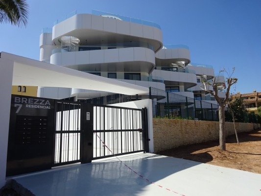 Olivares Consultores finalizará en junio el residencial Brezza de Xàbia e inicia dos proyectos en la Marina Baixa