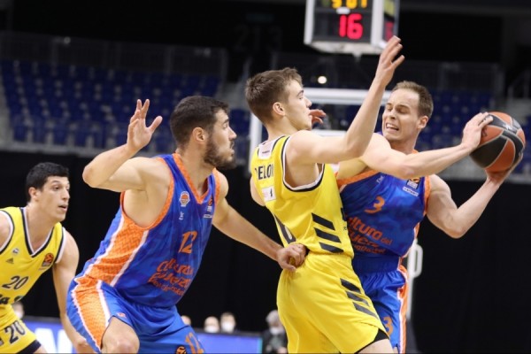 Valencia Basket gana en Berlín y mantiene opciones para ser TOP 8