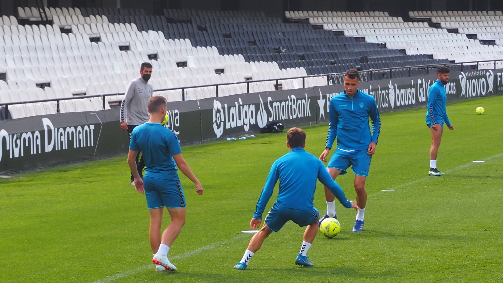 El Oviedo examina a un fortalecido Castellón