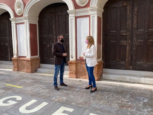 Lorca empieza la guerra contra las humedades del Teatro Guerra: 23.600 euros y un mes de plazo