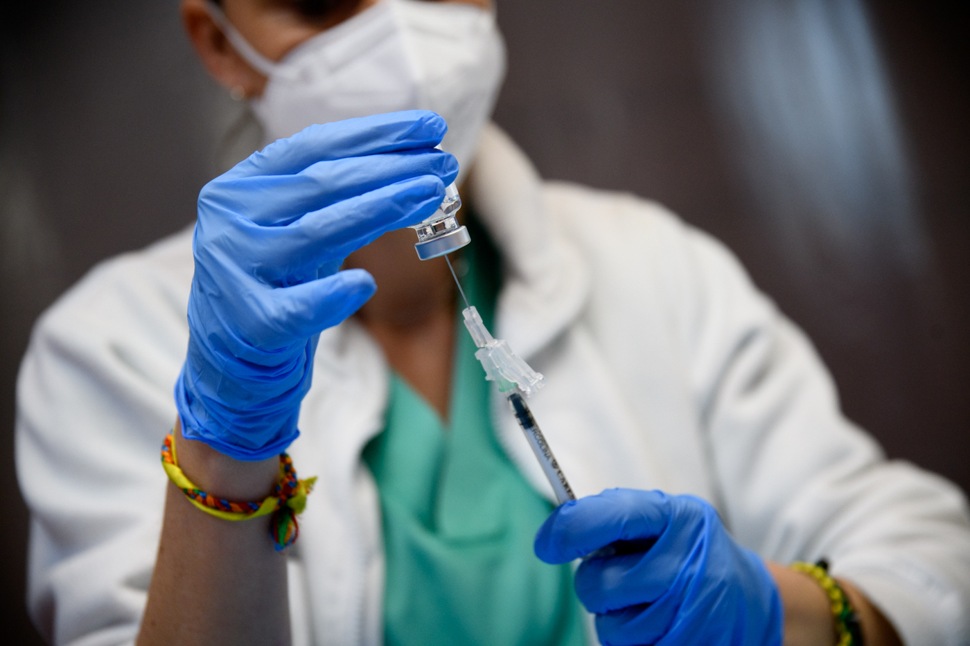 La Comunitat empieza a citar a las personas de 79 y 65 años para vacunarse la próxima semana  