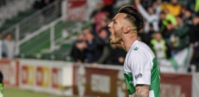 Josan supera sus molestias en el gemelo y estará ante el Betis