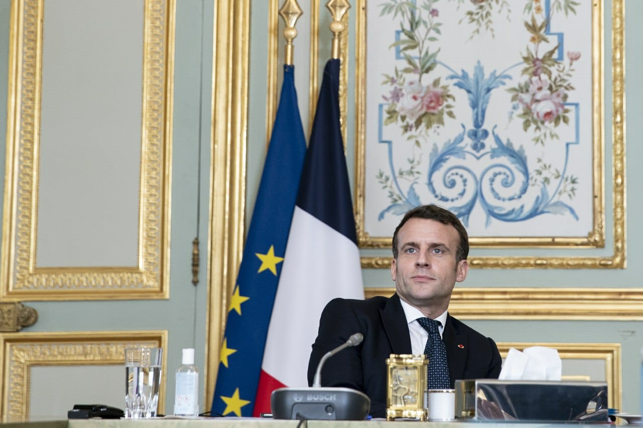 Macron ordena cerrar las escuelas tres semanas por el avance de la pandemia
