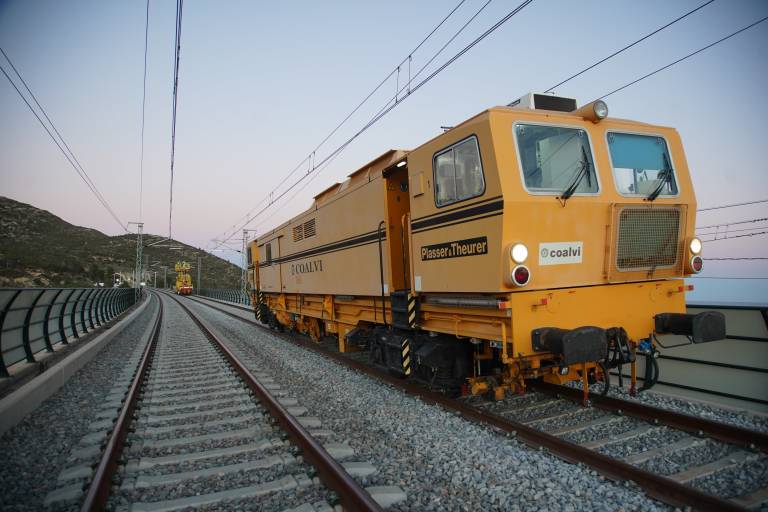 Adif licita las obras para implantar el sistema de seguridad del AVE en el Corredor a Tarragona