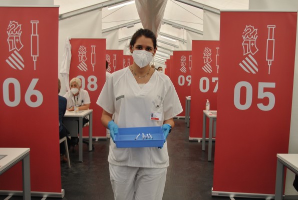 La Comunitat terminará de vacunar a los mayores de 80 años la próxima semana