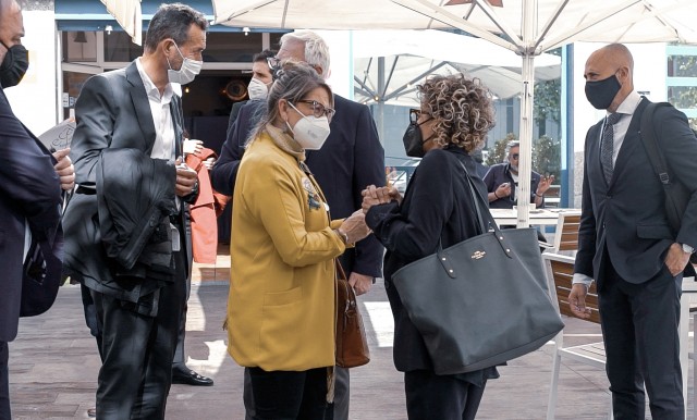 González se reúne con una eurodiputada y el sector del calzado para abordar los fondos europeos