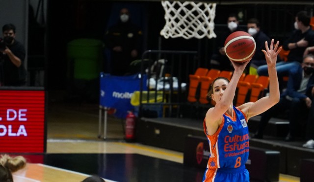 El Valencia ha ganado sus seis partidos de la Liga Femenina ante Ensino
