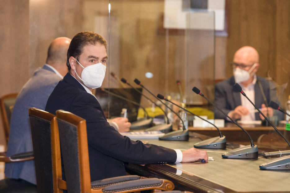 Compromís recurre la moción de censura de Teulada-Moraira que suscribieron el PP y dos expulsados por el PSPV