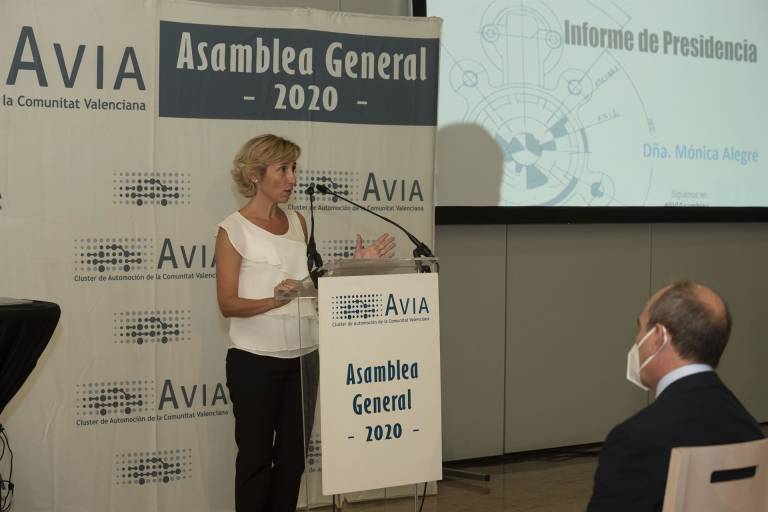 AVIA y el ITE trabajan en una planta de reciclado de baterías ante la pugna regional por la gigafactoría 