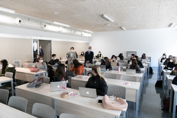 Enfermería y Podología estrenan edificio en el Campus de Blasco Ibáñez de la UV