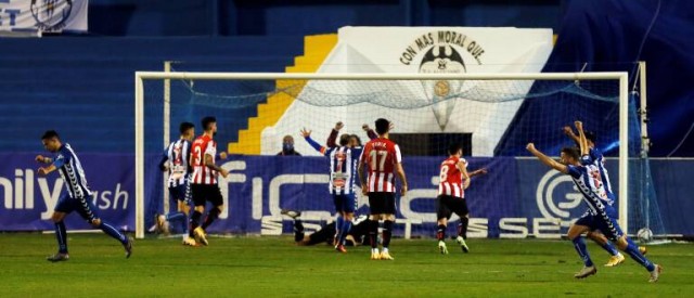 El Alcoyano iniciará la lucha por un sitio en el 'play-off' en el estadi Johan Cruyff ante el Barça B