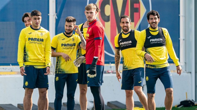 El Villarreal volvió a entrenar pendiente de recuperar a Pau y Coquelin