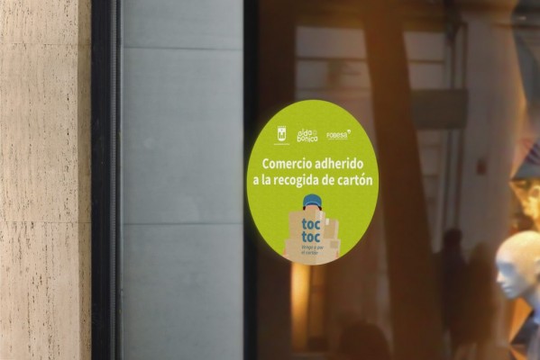 Cerca de 300 comercios disfrutan ya del servicio de recogida de cartón ‘puerta a puerta’ en Elda