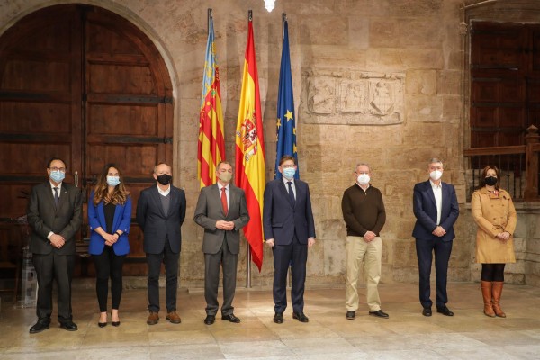 Sindicatos y patronal piden subrogar los empleados de concesiones que pasen a gestión directa