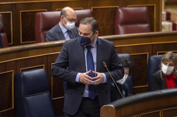Ábalos propone destinar al menos un 50% de suelo público a vivienda protegida en alquiler
