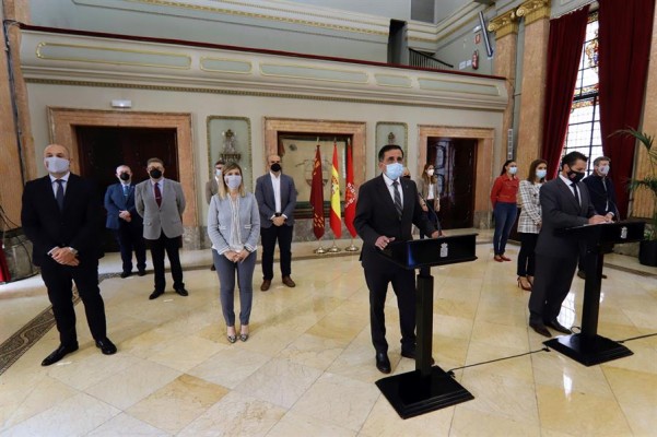 Serrano reparte las competencias: así es la nueva distribución de concejalías del Ayuntamiento de Murcia